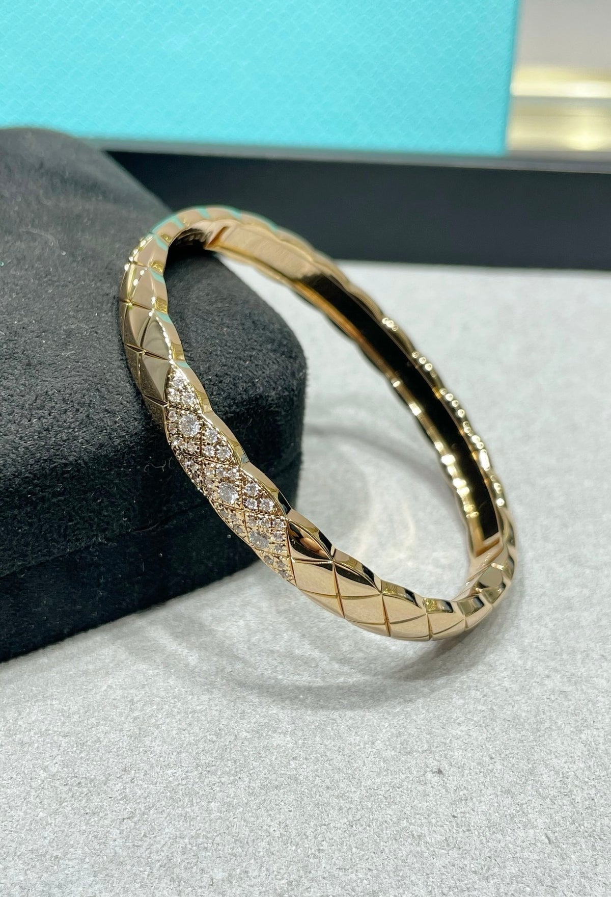 Aura Matelassé Pavé Bangle