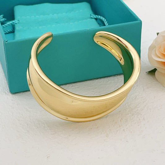 Aura Sculpted Concave Cuff