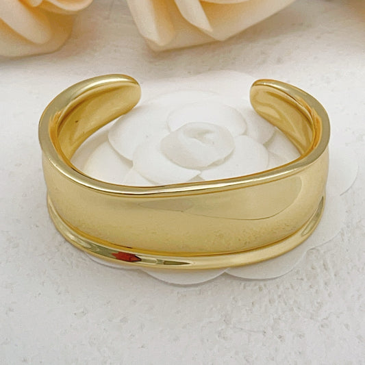 Aura Sculpted Concave Cuff