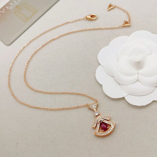 Aura Divina Tiered Pendant